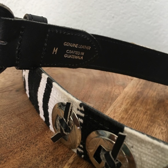 Black Leather Belt w/ Black, Silver & White Design - Picture 2 of 4